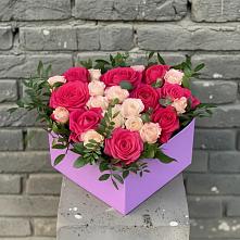 Цветочная композиция из Розы в коробке #REPLACE_PRED# Среднеколымске