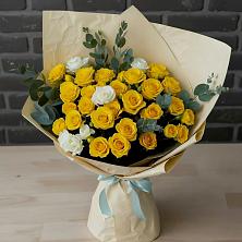 Букет цветов из:  Розы в Среднеколымске