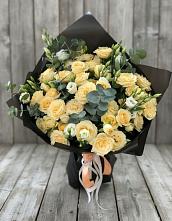 Букет цветов из:  Розы и Лизиантусы #REPLACE_PRED# Среднеколымске