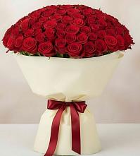 Букет 101 Красная роза Милано в Среднеколымске