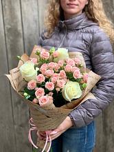 Букет цветов из:  Розы в Среднеколымске