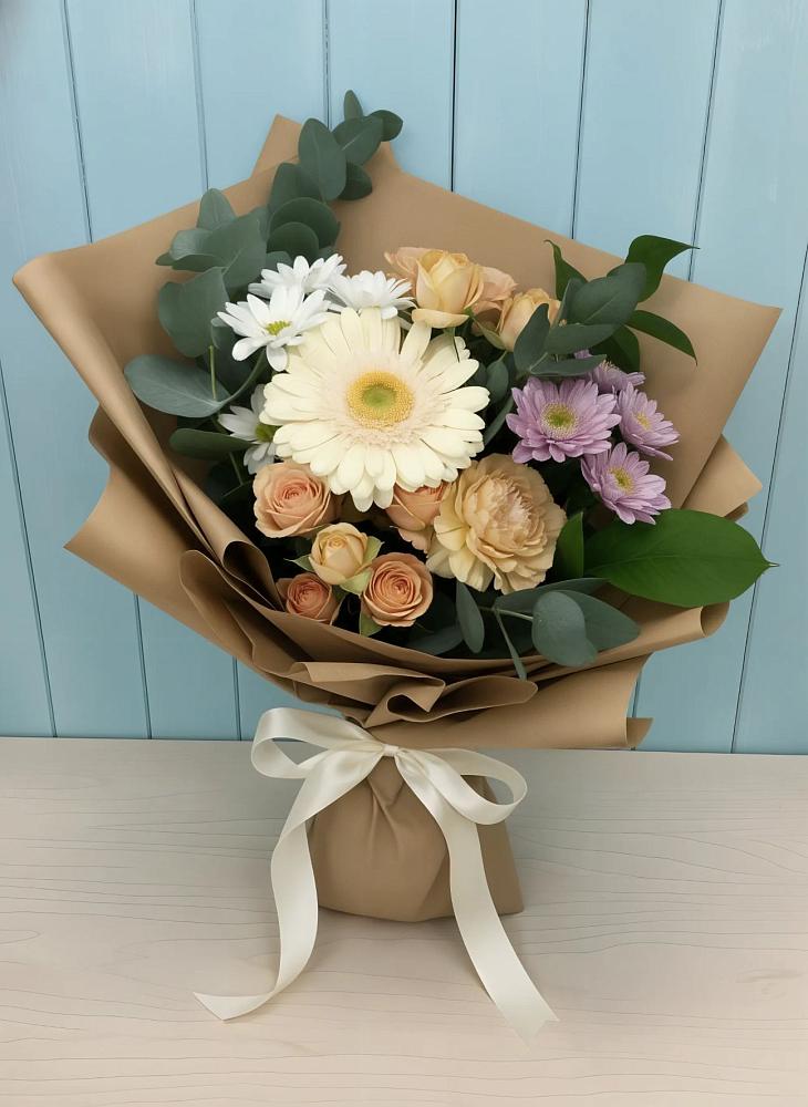 Букет цветов из: Герберы и Хризантемы в Среднеколымске