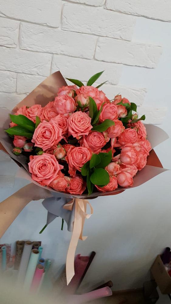 Букет цветов из: Розы в Среднеколымске