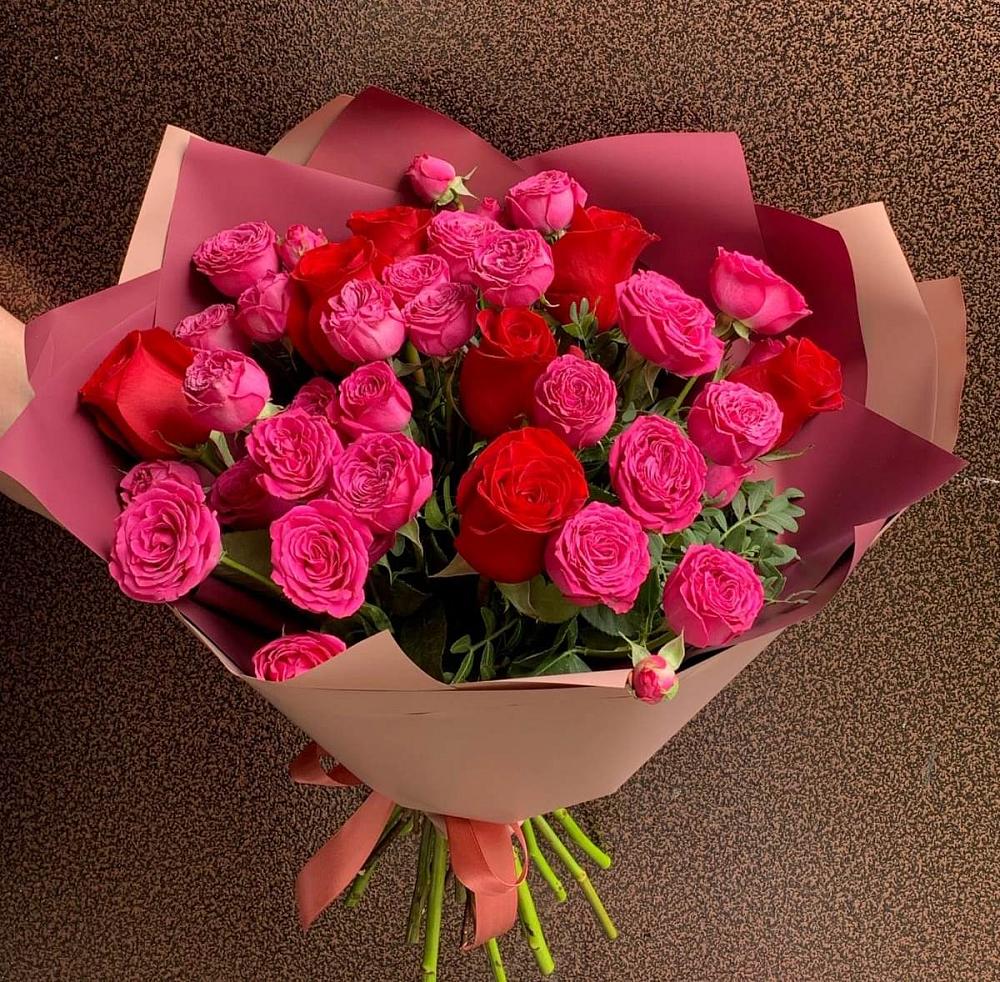 Букет В объятьях нежности в Среднеколымске