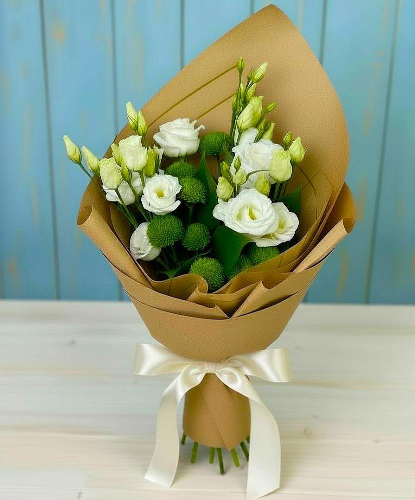 Букет цветов из: Хризантемы и Лизиантусы в Среднеколымске