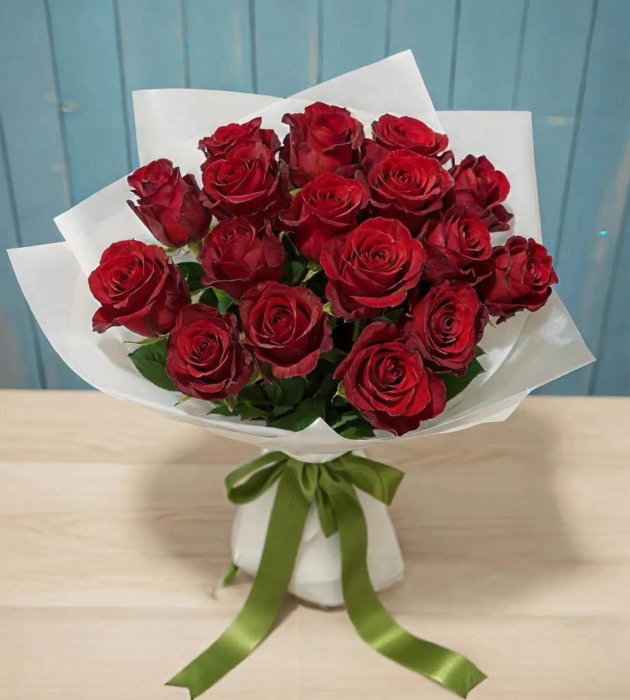 Букет Красные розы в Среднеколымске