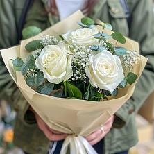 Букет цветов из:  Розы в Среднеколымске