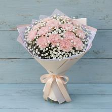 Букет цветов из:  Гвоздики в Среднеколымске