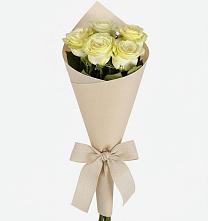 Букет цветов из:  Розы в Среднеколымске