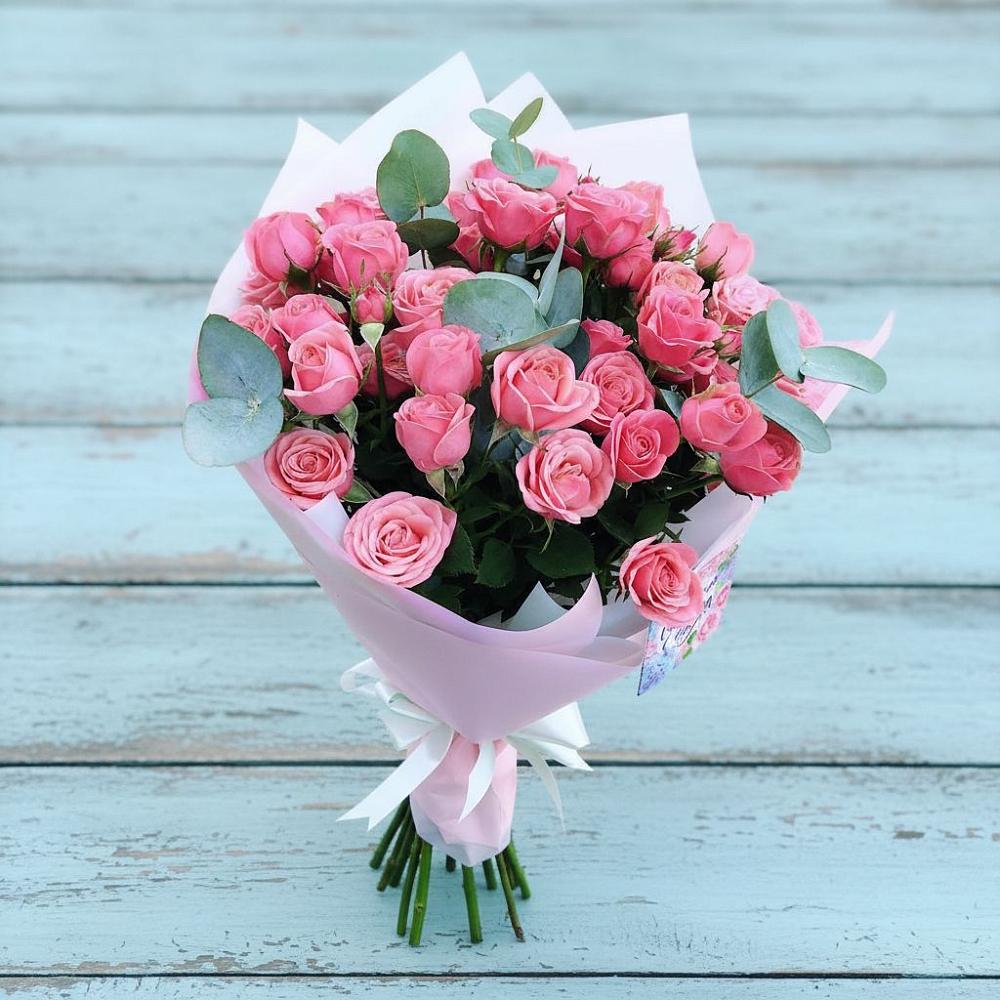 Букет Леди совершенство в Среднеколымске