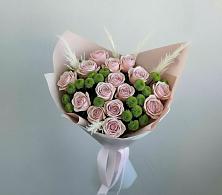 Букет цветов из:  Розы и Хризантемы в Среднеколымске