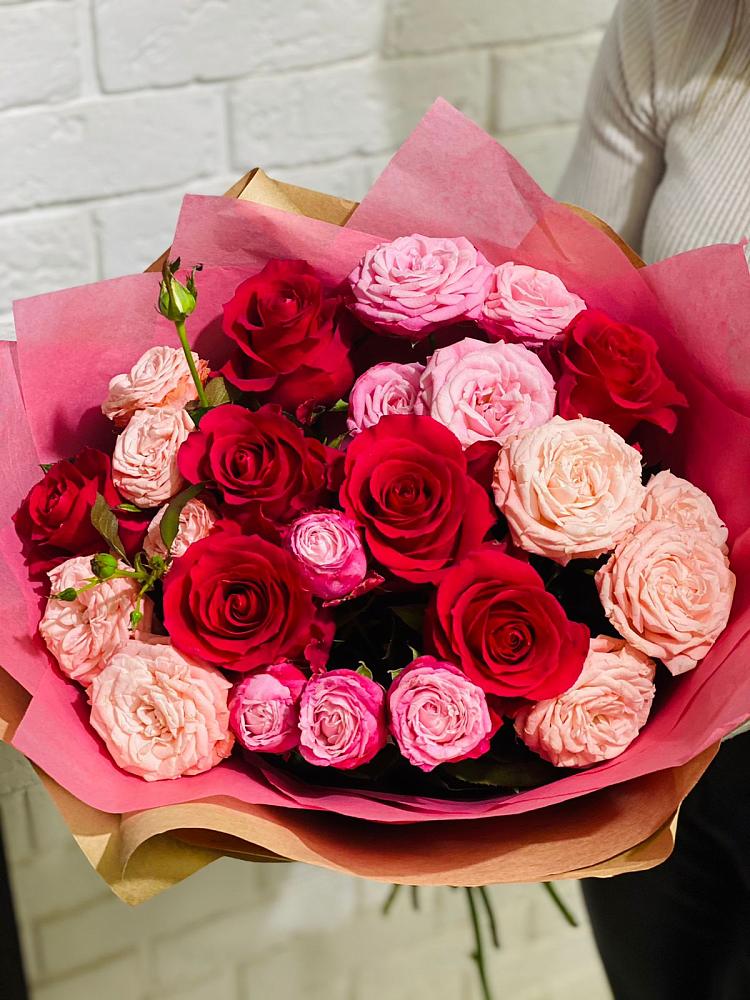 Букет цветов из: Розы в Среднеколымске