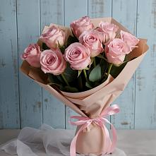 Букет цветов из:  Розы в Среднеколымске