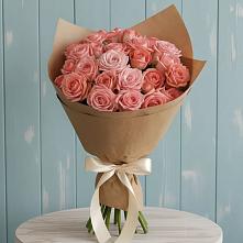 Букет цветов из:  Розы в Среднеколымске