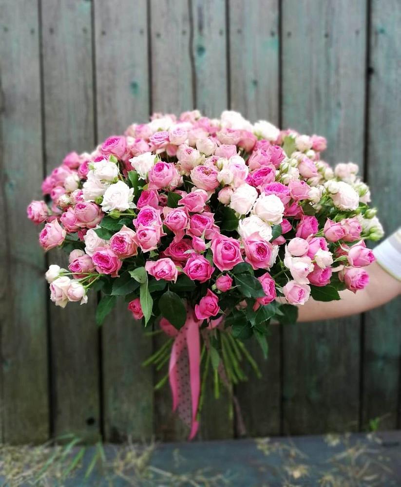 Букет Розовые кустовые розы Натали и Лав Лидия в Среднеколымске