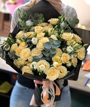 Букет цветов из:  Розы и Лизиантусы #REPLACE_PRED# Среднеколымске
