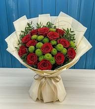 Букет цветов из:  Розы и Хризантемы в Среднеколымске