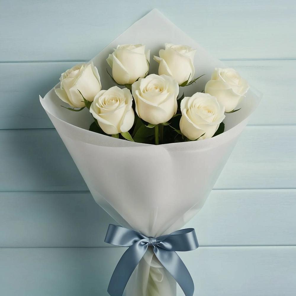 Букет 7 Белых роз Эдлесс Лав в Среднеколымске