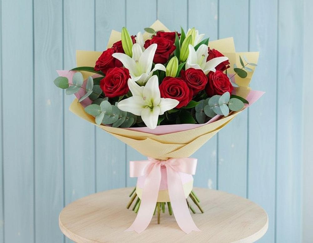 Букет цветов из: Лилии и Розы в Среднеколымске